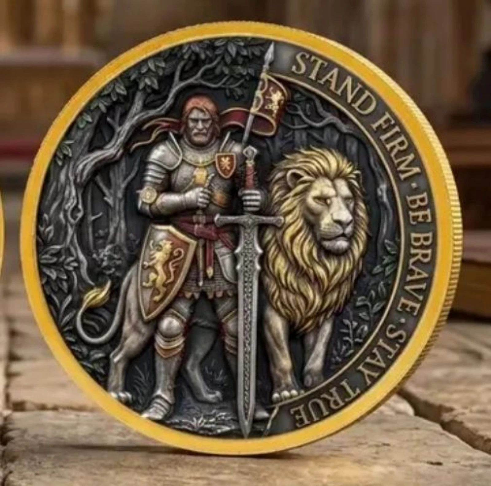 Très belle médaille chevalier, armure, blason, devise
Diamètre 4cm